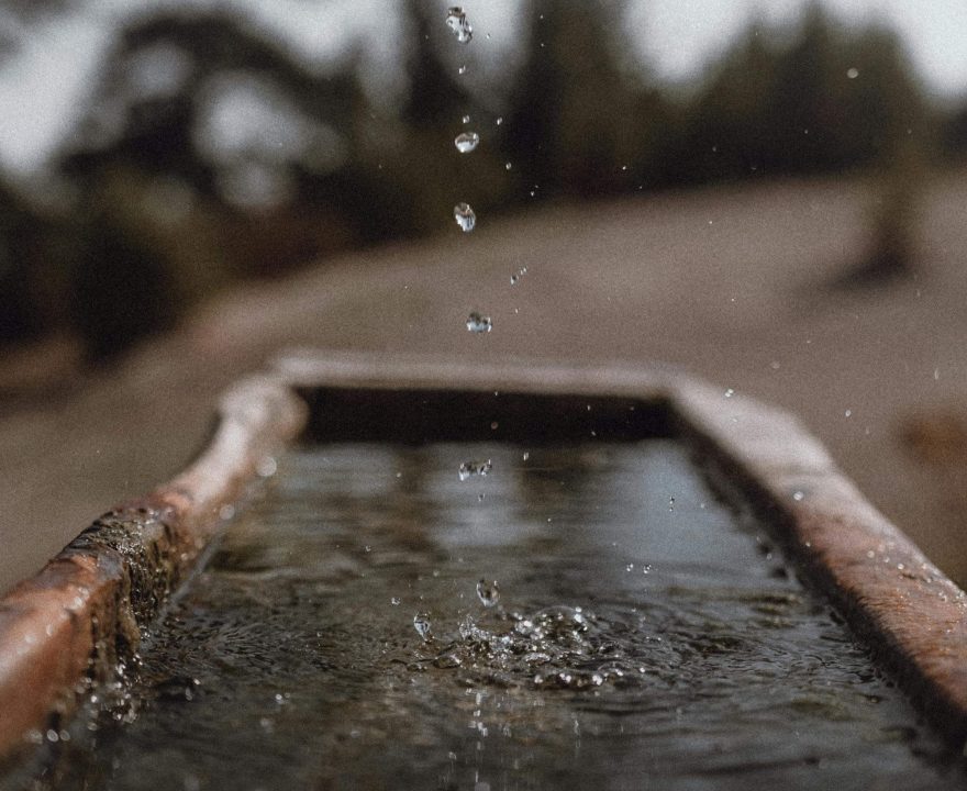 Aggressives Brunnenwasser
